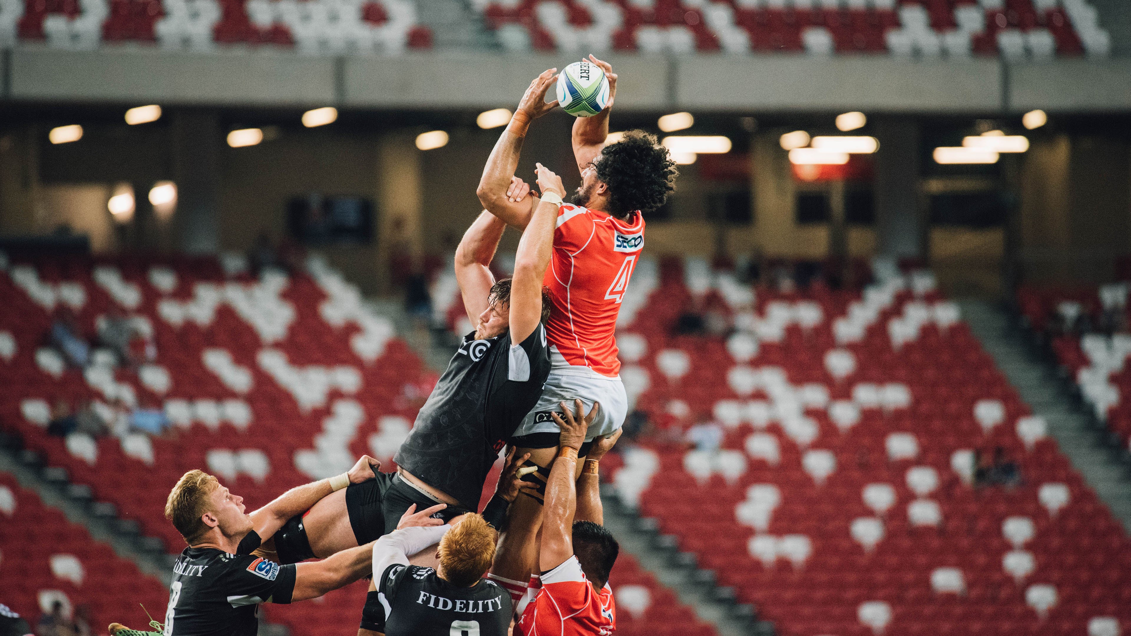 _老鹰队整体表现出色，收获宝贵胜利_，播放老鹰队员